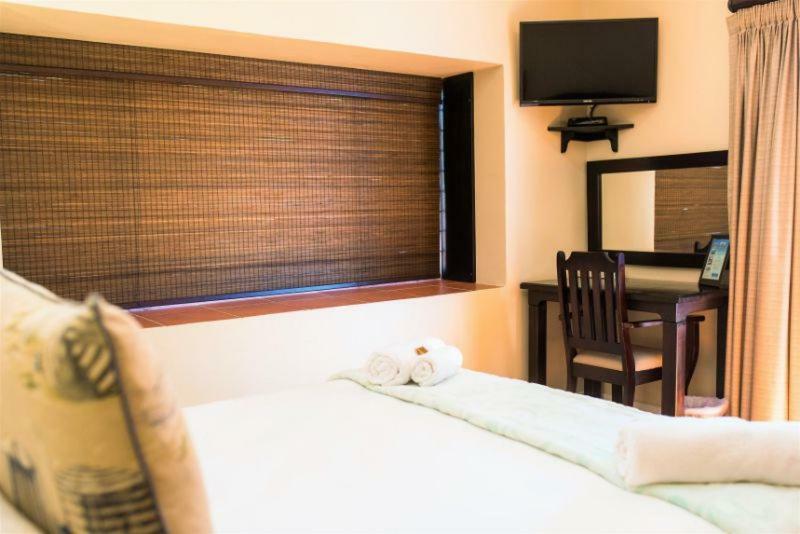The Tides Inn Bed And Breakfast Durban Exterior photo