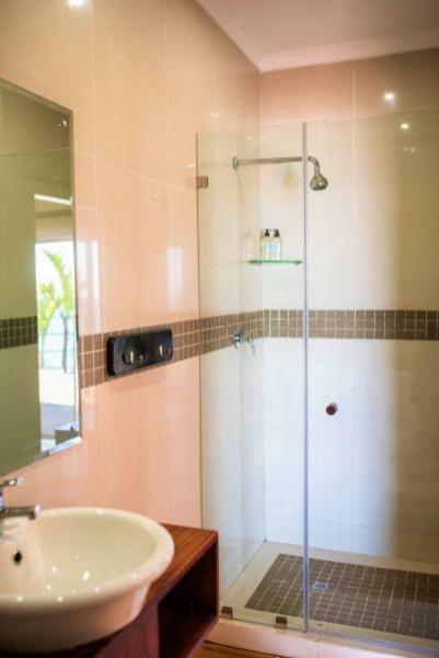 The Tides Inn Bed And Breakfast Durban Exterior photo
